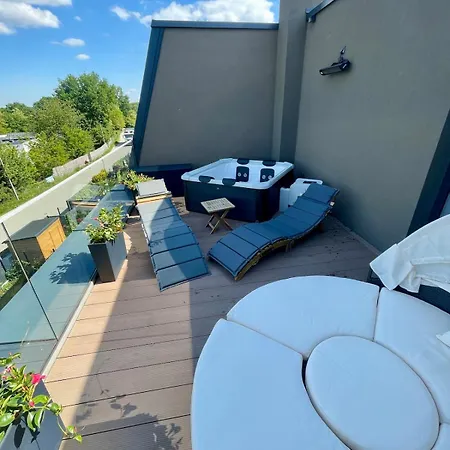 Unique House For Football Fans-wroclaw Final- Near Stadium Lejlighed Wrocław